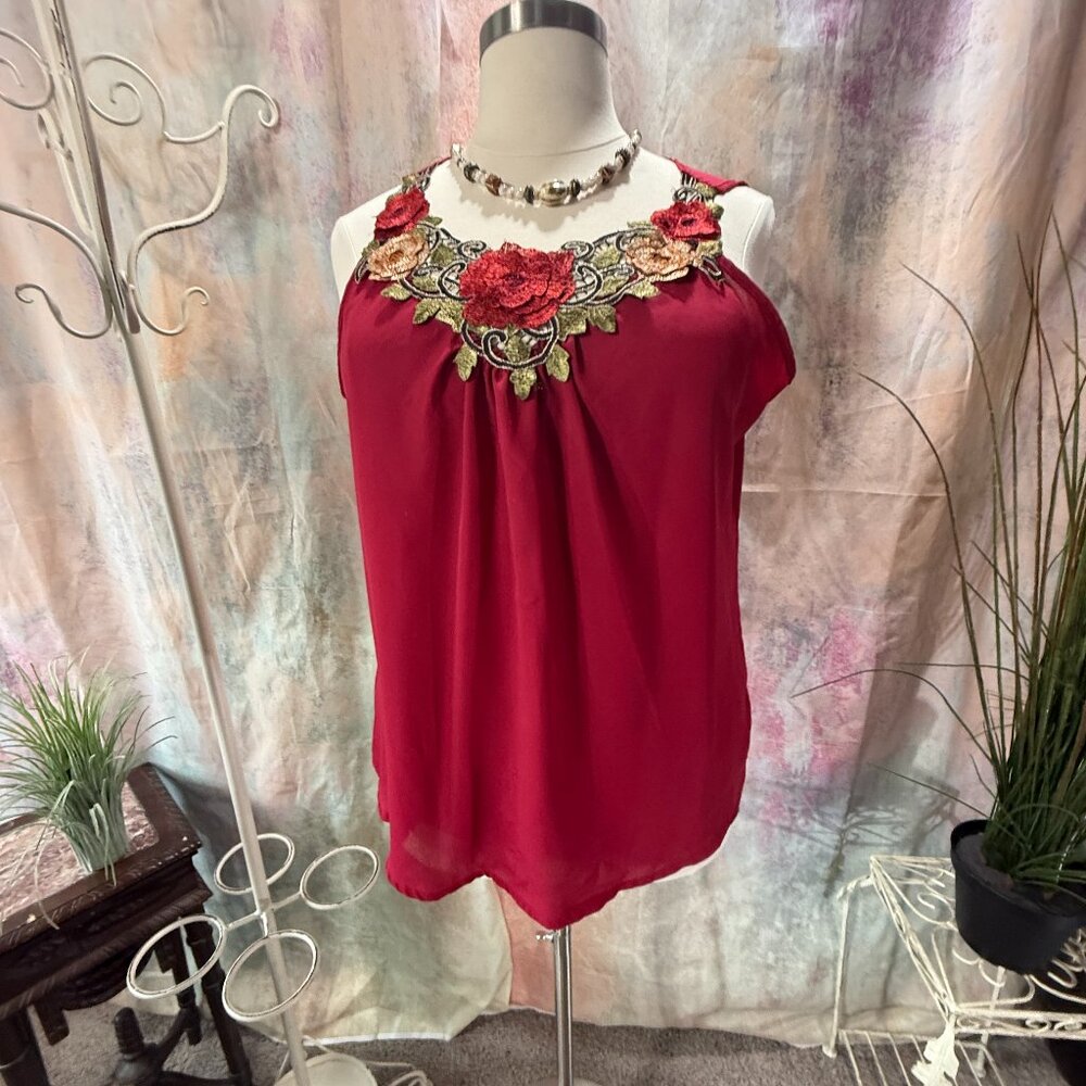 Vintage📌 Nextmia Romantic and Beautiful Floral Lace Sleeveless Top